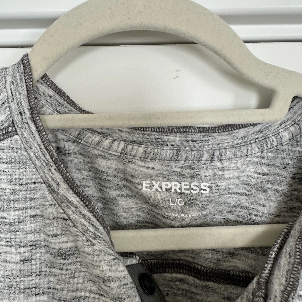 Express Henley - Picture 2 of 3